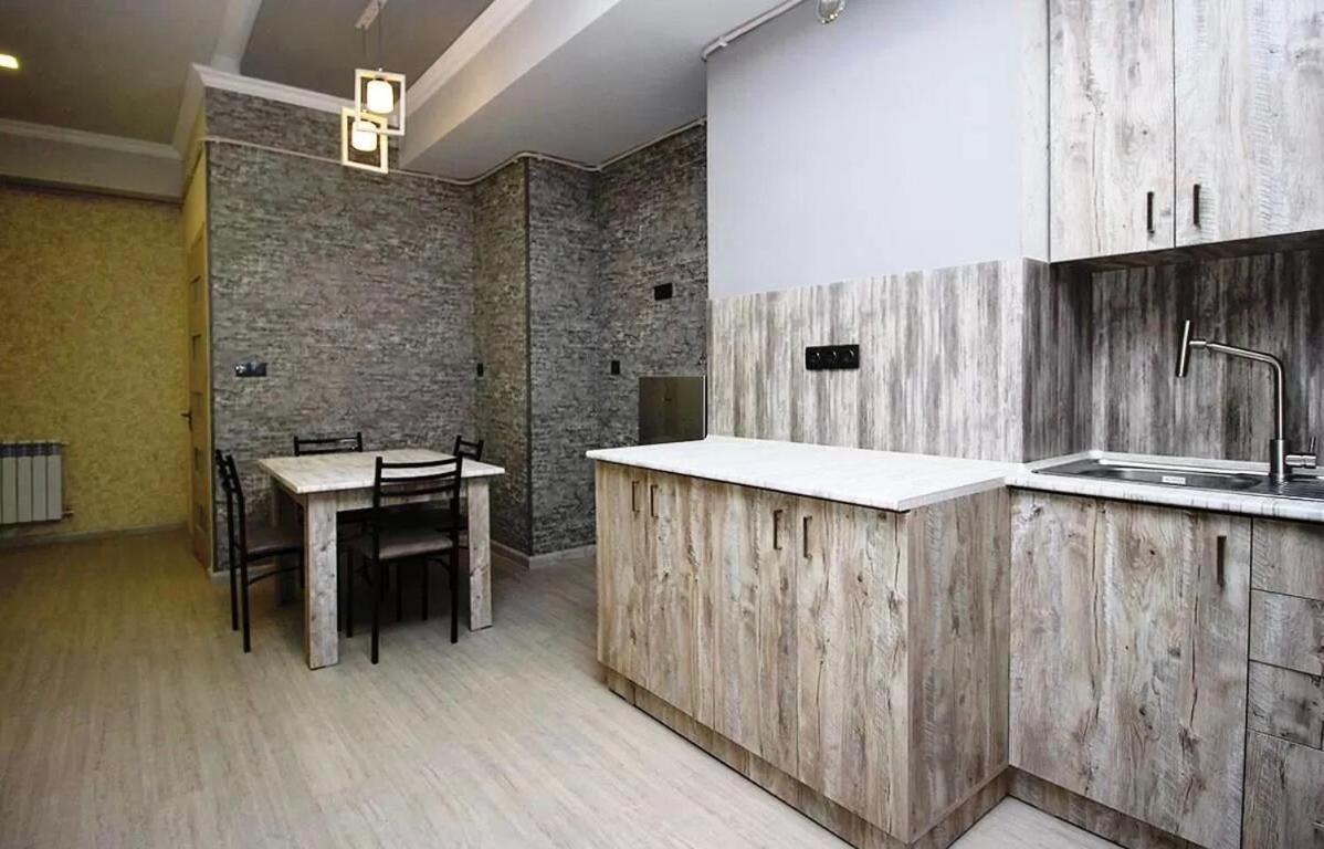 Studio Apartment In Yerevan And Tours In Armenia Exterior photo